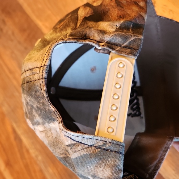 Cabela's baseball cap - Picture 2 of 5